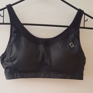 Moving Comfort Black Sportsbra